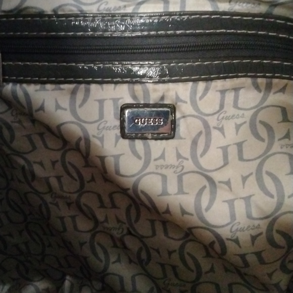 Guess color block tote - Picture 7 of 9